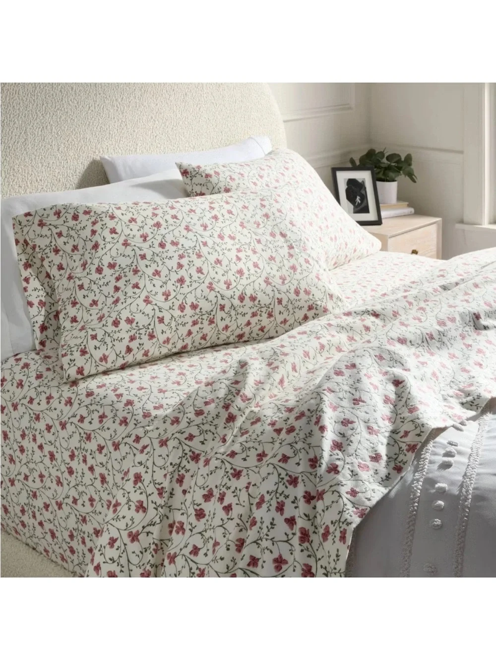 King Ultra Soft Flannel Sheet Set Ivory Floral - Threshold NEW
